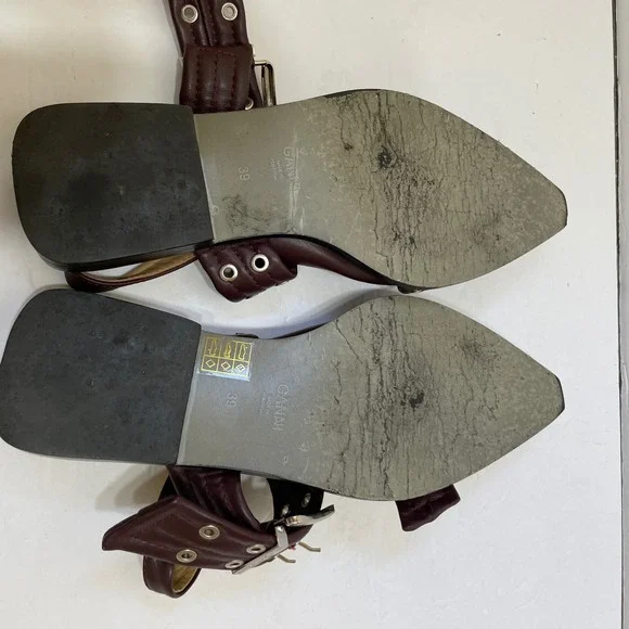 GANNI FEMININE STUDDED BUCKLE BALLERINA FLATS IN BURGUNDY VEGAN LEATHER - Picture 7 of 10